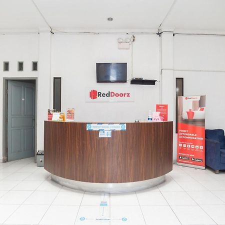 Reddoorz Syariah Near Grand Galaxy Park Hotel Ceger Luaran gambar