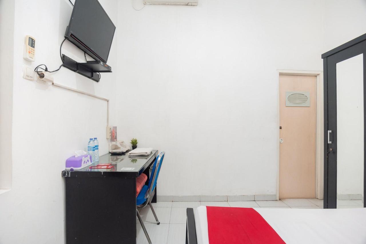 Reddoorz Syariah Near Grand Galaxy Park Hotel Ceger Luaran gambar
