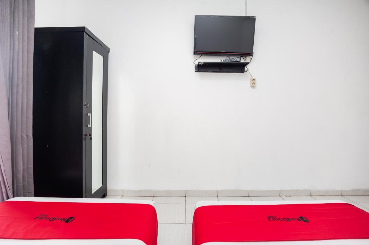Reddoorz Syariah Near Grand Galaxy Park Hotel Ceger Luaran gambar