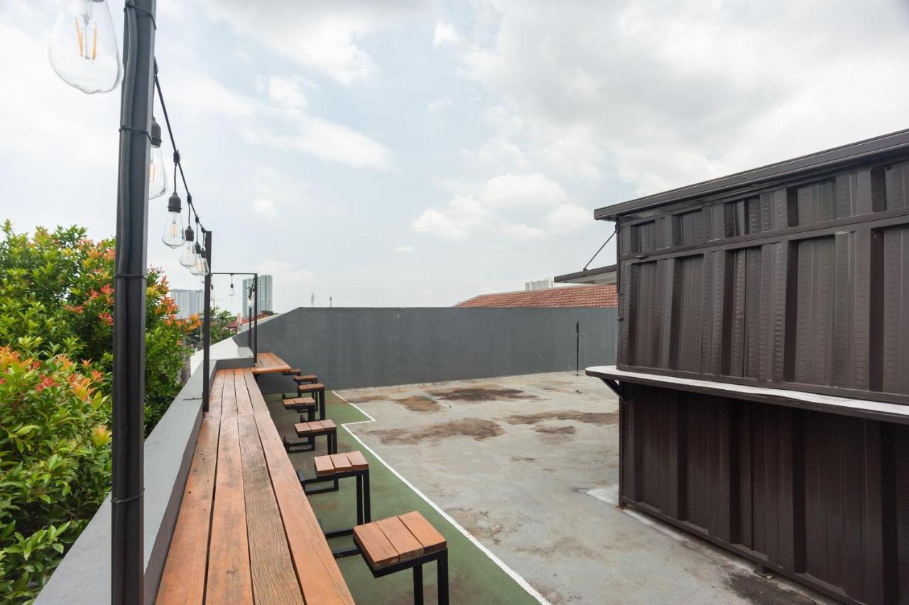 Reddoorz Syariah Near Grand Galaxy Park Hotel Ceger Luaran gambar