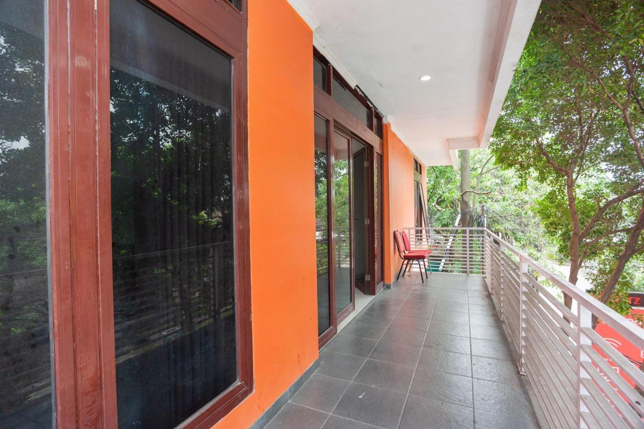 Reddoorz Syariah Near Grand Galaxy Park Hotel Ceger Luaran gambar