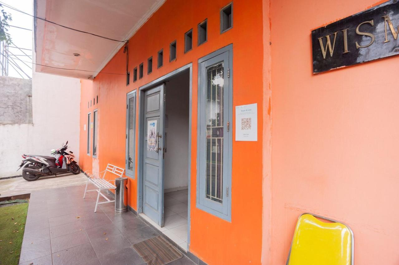 Reddoorz Syariah Near Grand Galaxy Park Hotel Ceger Luaran gambar